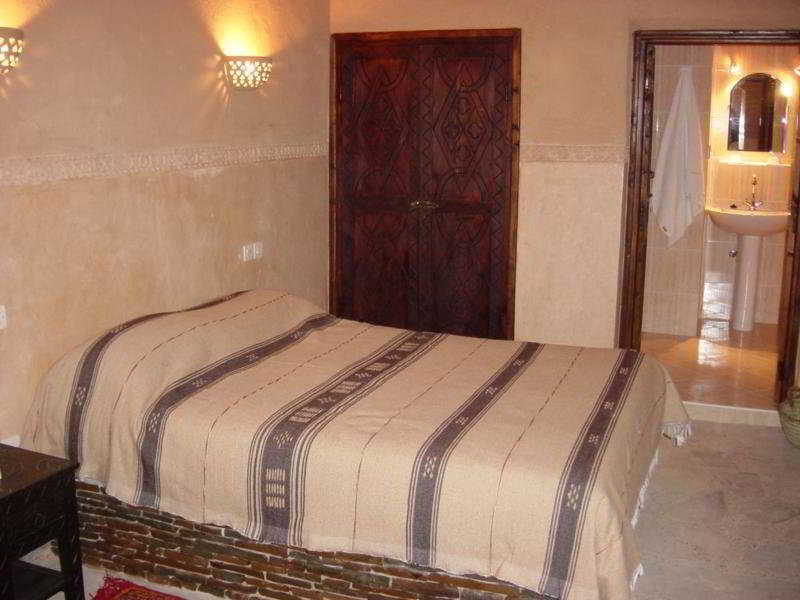 Hotel Kasbah Imdoukal à Nkob Extérieur photo